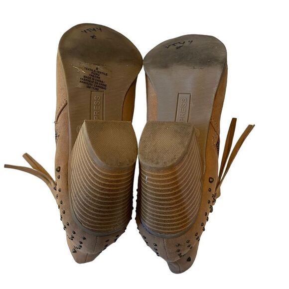 Camel Colored Faux Suede Ankle Boots w/ Side Zipper & Brass Toned Stud Accents. - Picture 6 of 6